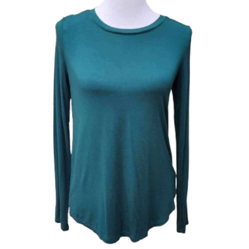 GAP Luxe Green Crewneck Long Sleeve Tee 450831 June Bug Solid Lightweight